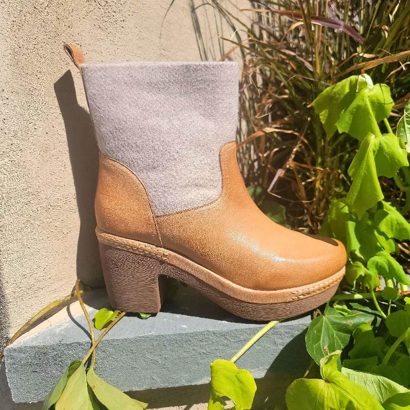 Chic and stylish women's shoes for garden partiesAntelope - Sato