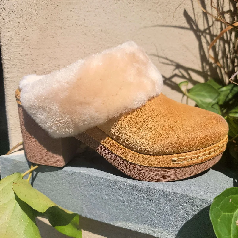 Comfy and stylish women's shoes for lounging around the houseAntelope - Sera