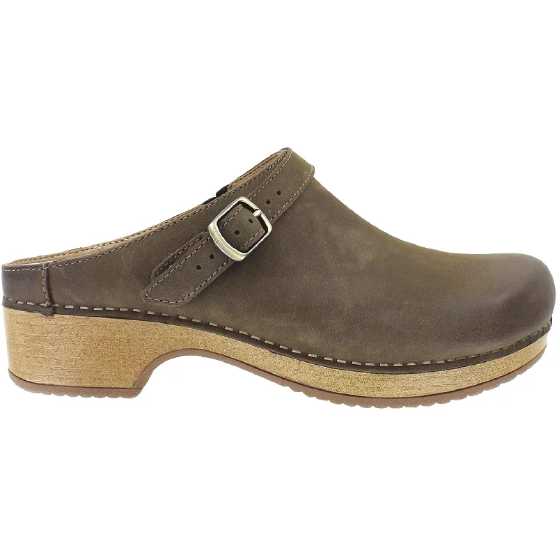 Chic and stylish women's shoes for garden partiesWomen's Dansko Berry Mushroom Burnished Nubuck Chic and stylish women's shoes for garden partiesWomen's Dansko Berry Mushroom Burnished Nubuck