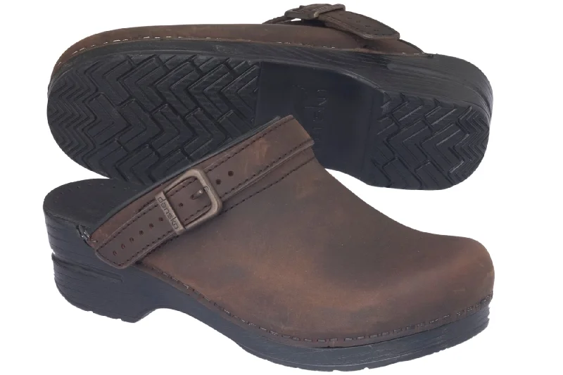 Comfy and cozy women's shoes for loungingIngrid