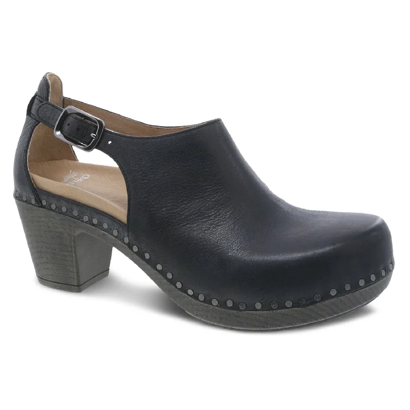 Versatile and stylish women's shoes for city walksSassy