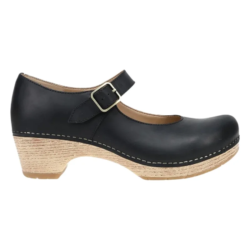 Feminine and dainty women's shoe designsDansko Women's Lilah Black Oiled Pull Up