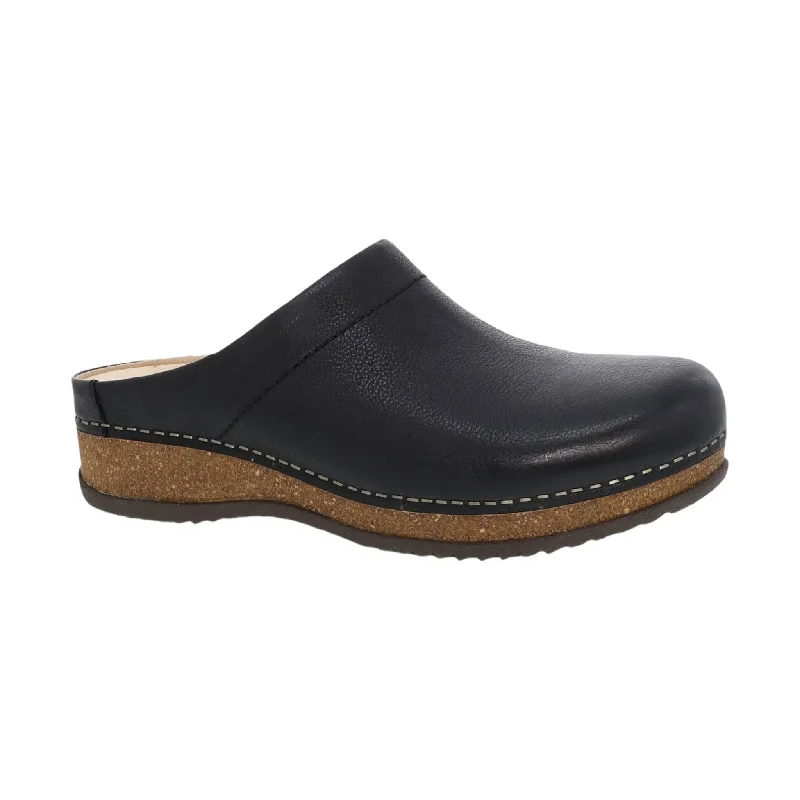 Durable and stylish women's shoes for outdoor activitiesDansko Women's Mariella Clog - Black