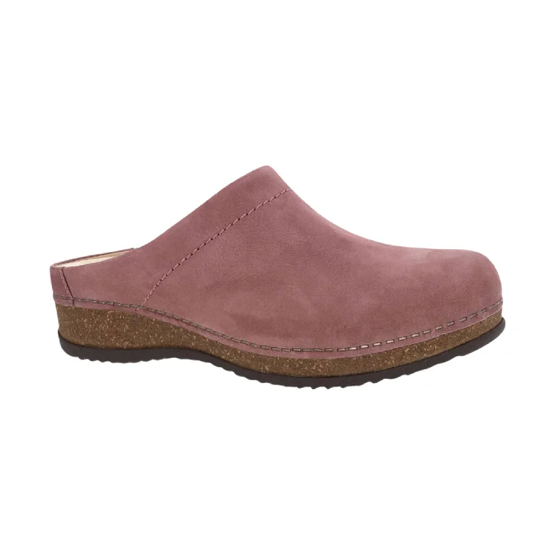 Versatile and stylish women's shoes for everyday chicDansko Women's Mariella Clog - Rose