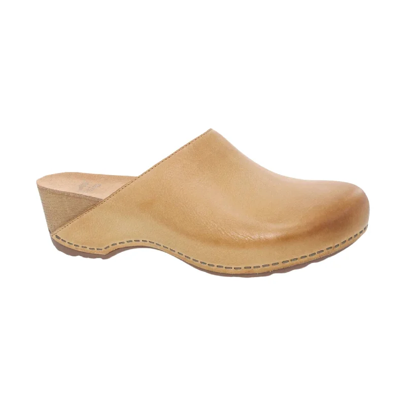 Stylish and affordable women's shoesDansko Women's Talulah Clog - Tan