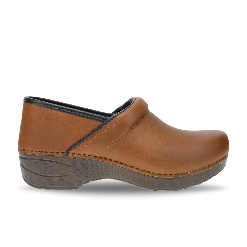 Chic and stylish women's shoes for fashion weekDansko Women's XP 2.0 Clog - Caramel Waterproof Chic and stylish women's shoes for fashion weekDansko Women's XP 2.0 Clog - Caramel Waterproof