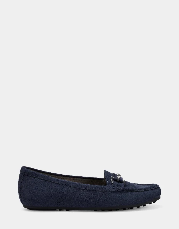Chic and trendy women's shoes for the officeDay Drive