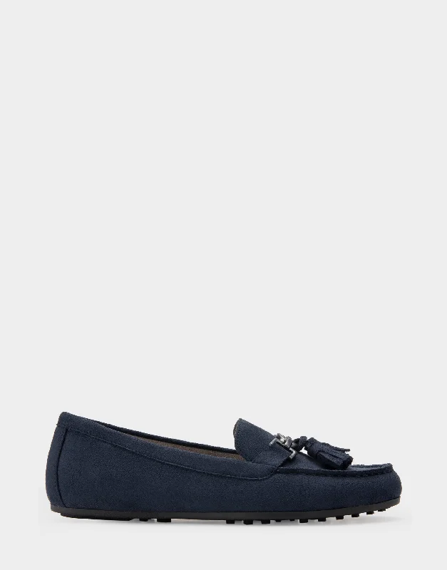 Durable and reliable women's shoesDeanna