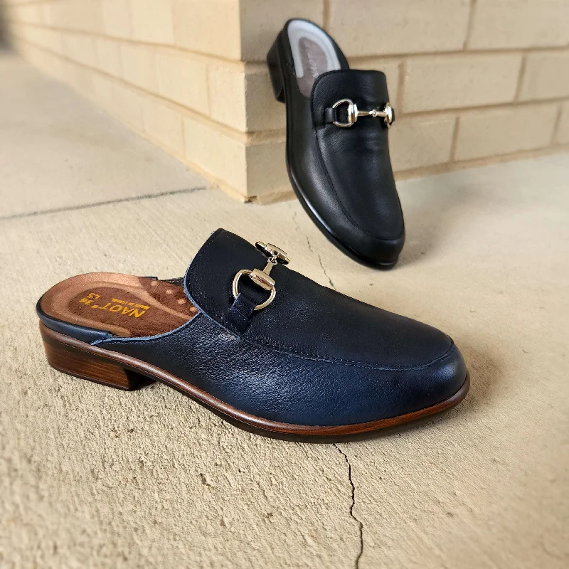 Effortlessly stylish women's shoe choicesNaot - Hainy 26014