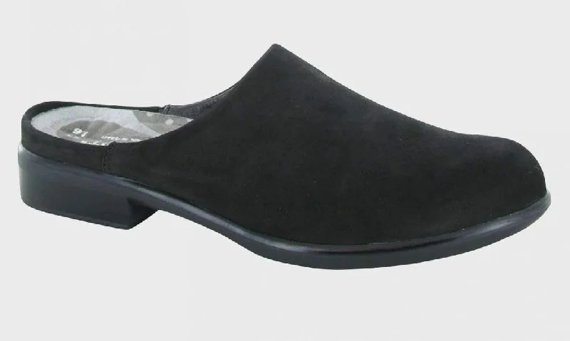Stylish and comfortable women's shoes for long days at workNaot Lodos