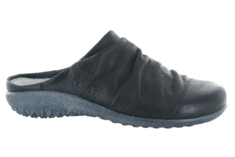 Sleek and modern women's footwear optionsParetao - Black