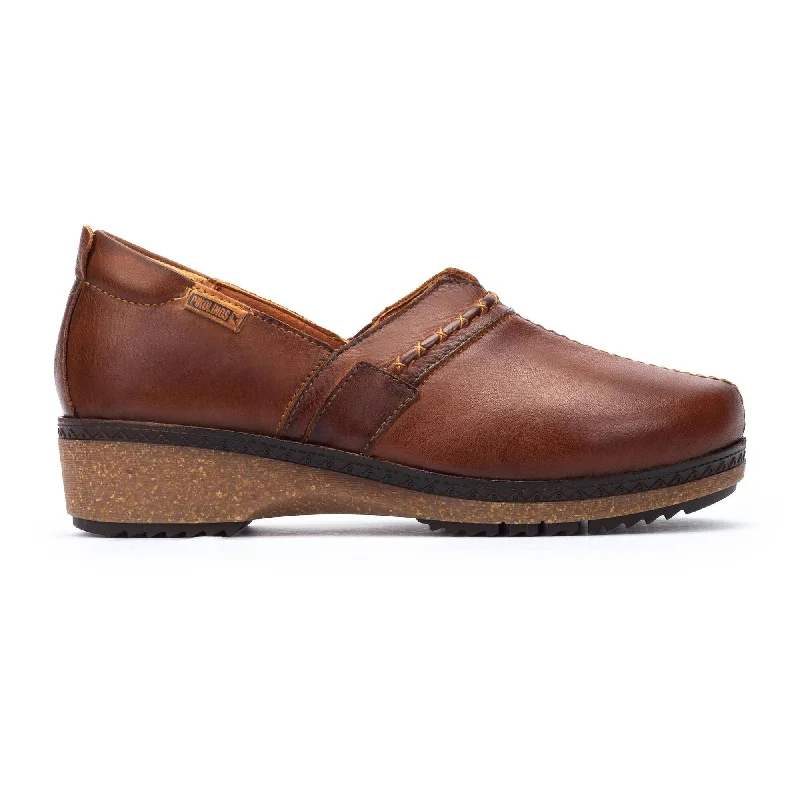 Elegant and sophisticated women's shoes for elegant eveningsGranada 3627 Clogs