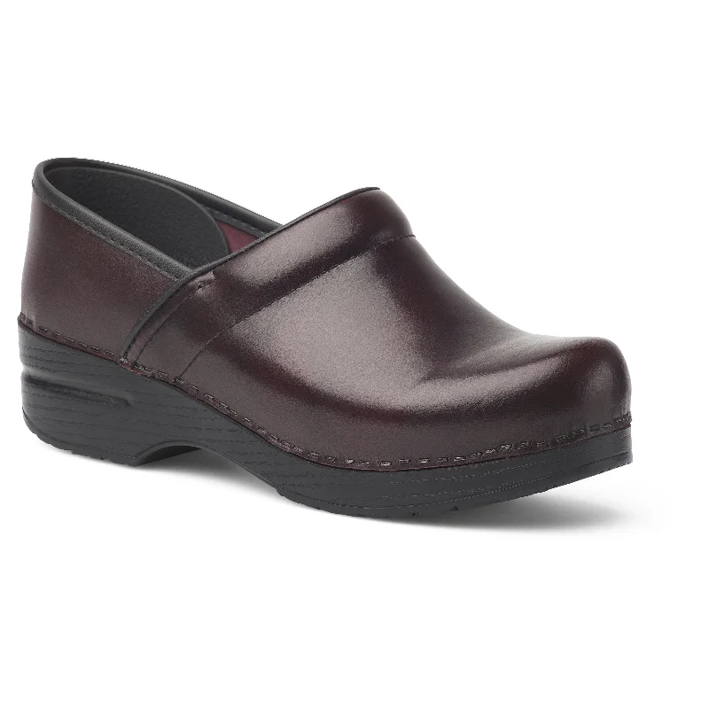 Stylish and elegant women's shoes for weddingsProfessional Cordovan Cabrio