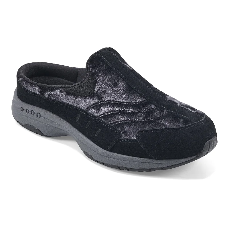 Comfy and stylish women's shoes for everyday casual wearTraveltime Clogs