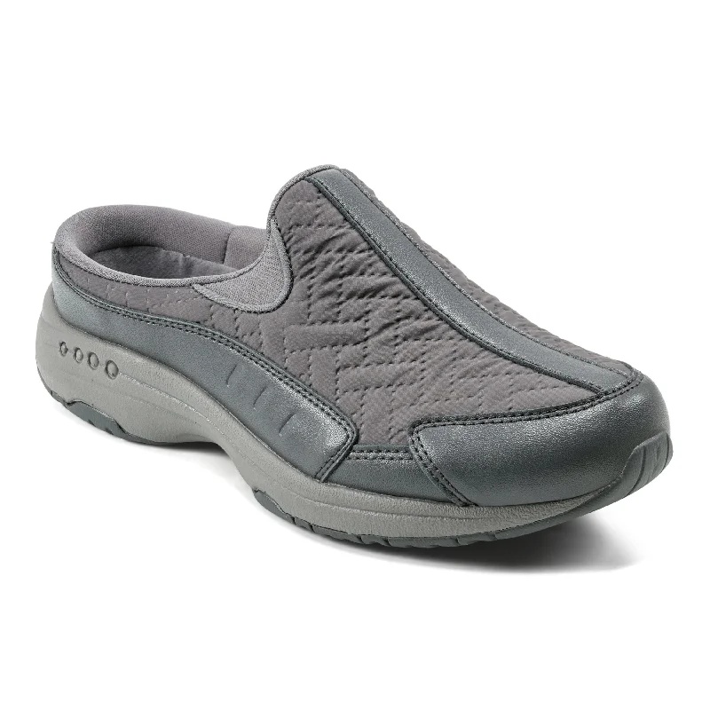 Chic and versatile women's footwearTraveltime Clogs