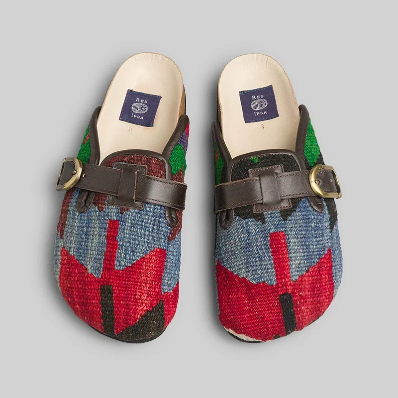 Practical and functional women's footwear solutionsWomen's Kilim Clog Size 8