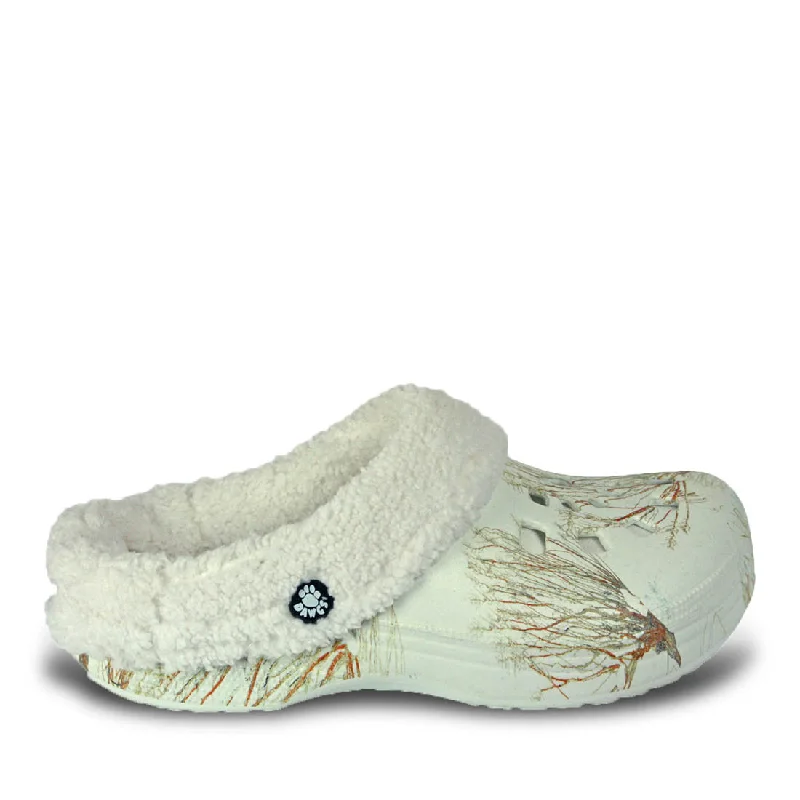 Bold and statement-making women's shoes for the bold and beautifulWomen's Mossy Oak Fleece Dawgs - Winter Brush