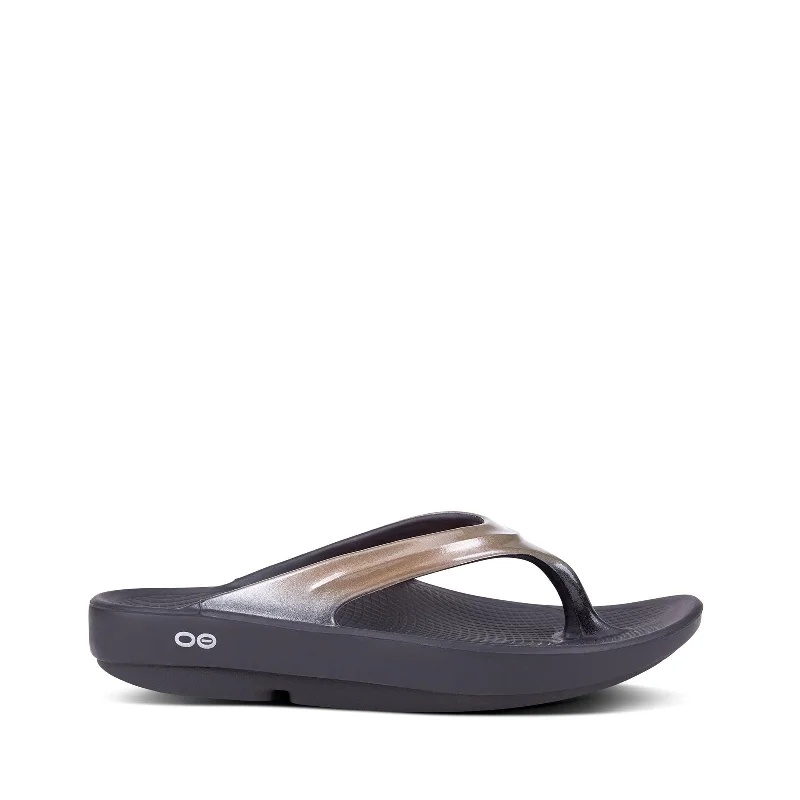 Comfy casual women's shoes for everyday wearOOFOS Women's Oolala Thong, Black/Latte Comfy casual women's shoes for everyday wearOOFOS Women's Oolala Thong, Black/Latte