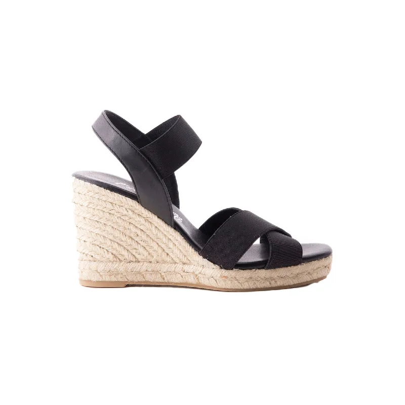 Comfy and casual women's shoes for the weekendAmericana Black Leather