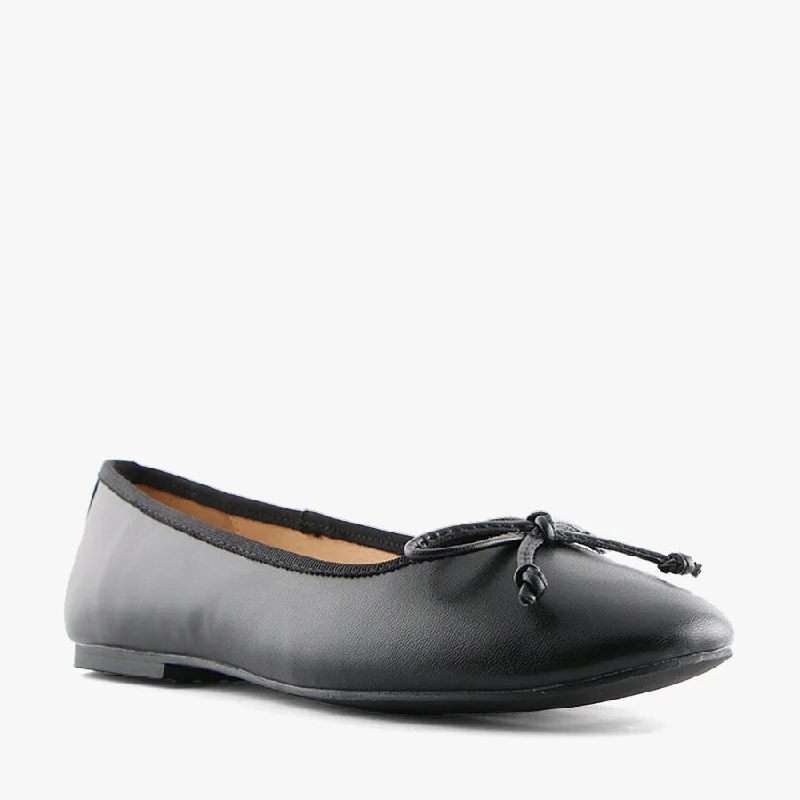 Versatile and elegant women's shoes for any outfitBALLERINA BLACK