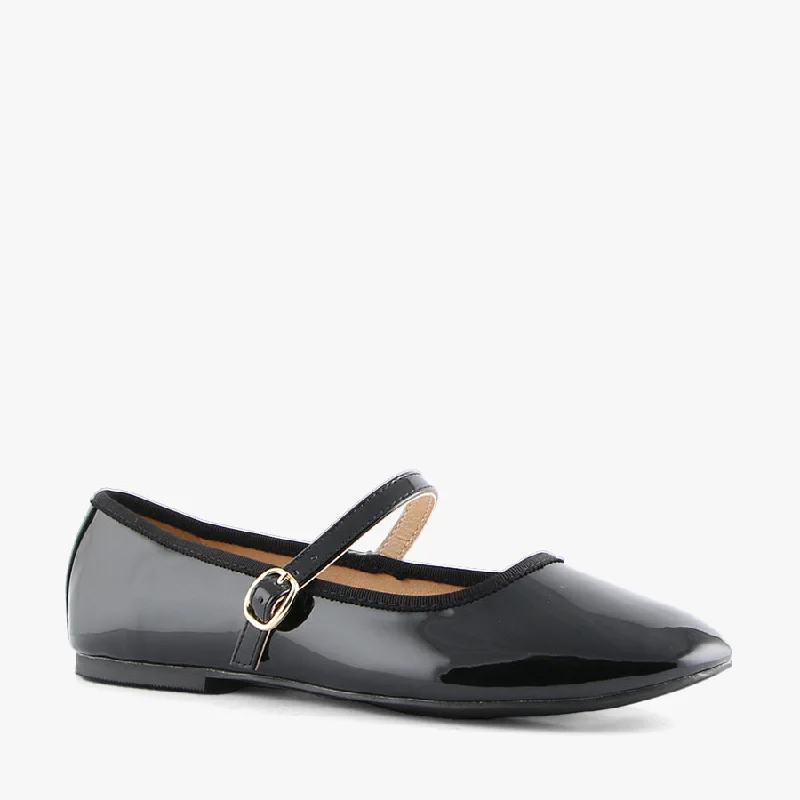 Feminine and dainty women's shoe designsBAMBI BLACK PATENT