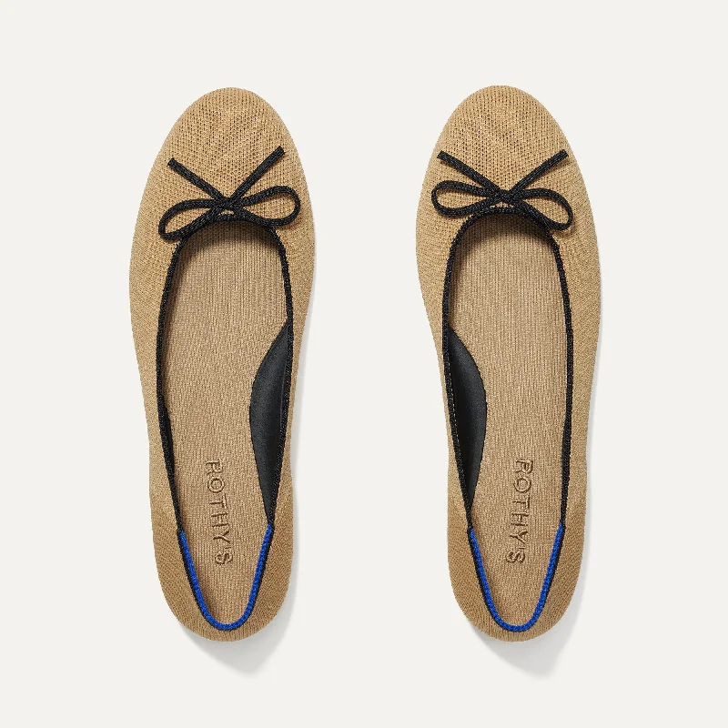 Warm and cozy women's shoes for winterThe Ballet Flat - Beige and Black