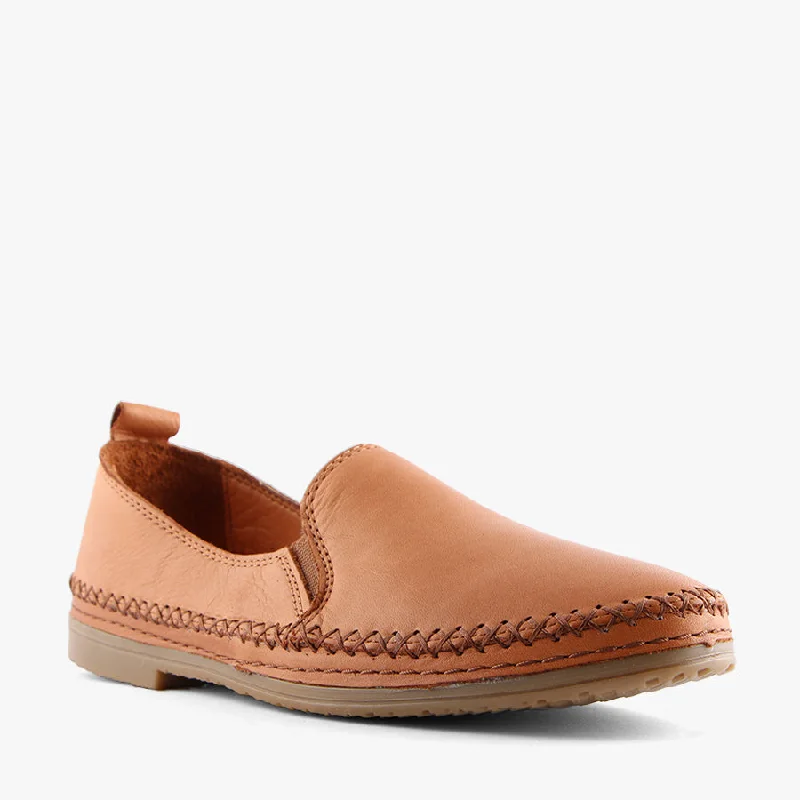 Stylish and practical women's shoes for rainy daysBETTY COCONUT