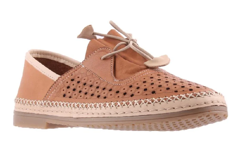 Versatile and chic women's shoes for everyday eleganceBO COCONUT