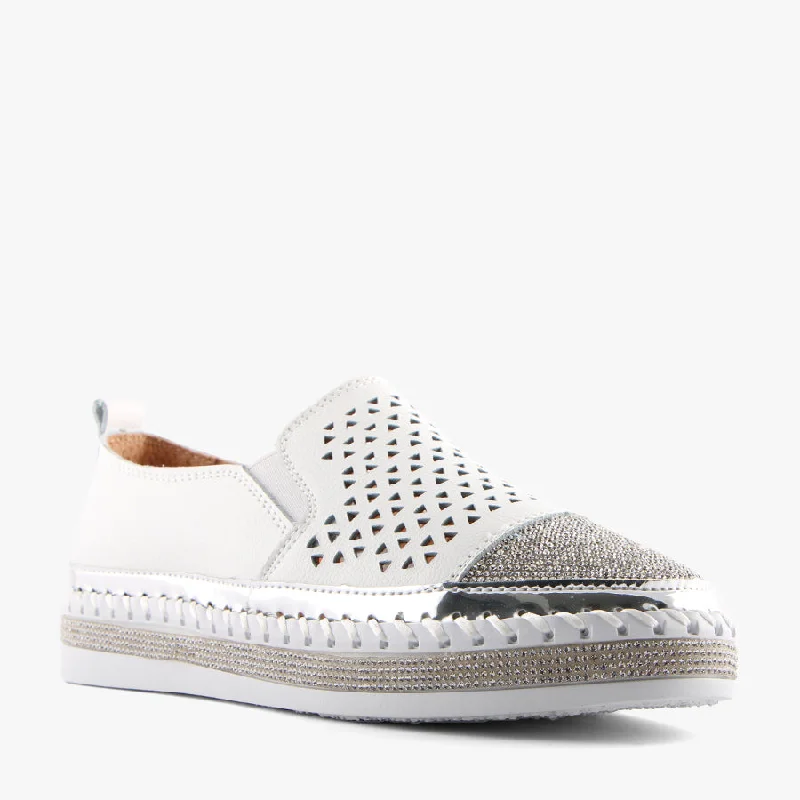 Flattering and stylish women's shoes for wide feetCALY WHITE