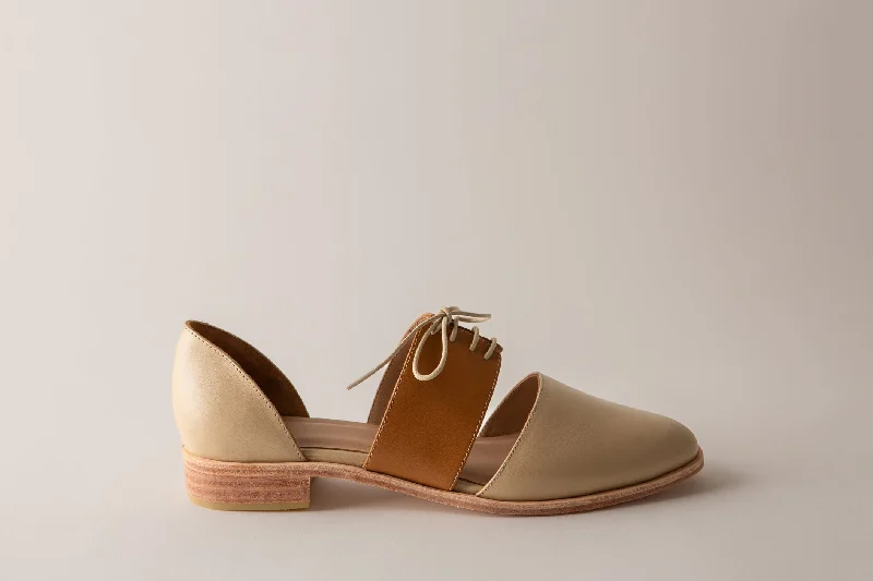 Elegant and sophisticated women's shoes for opera nightsCarmen