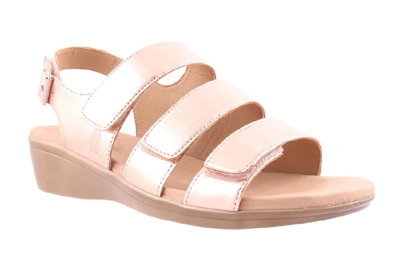 Chic and stylish women's shoes for fashion-conscious womenCLOUD ROSE GOLD