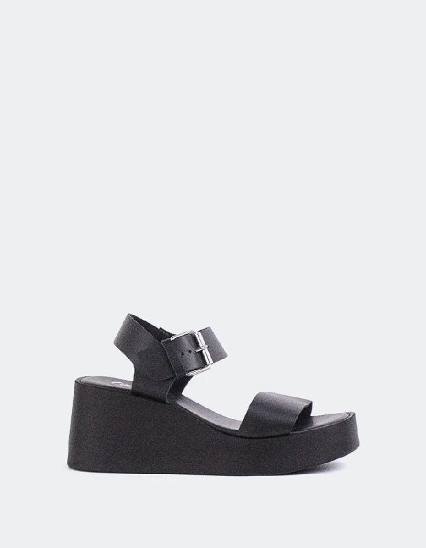Fashion-forward and trendy women's shoe stylesDear Black Leather