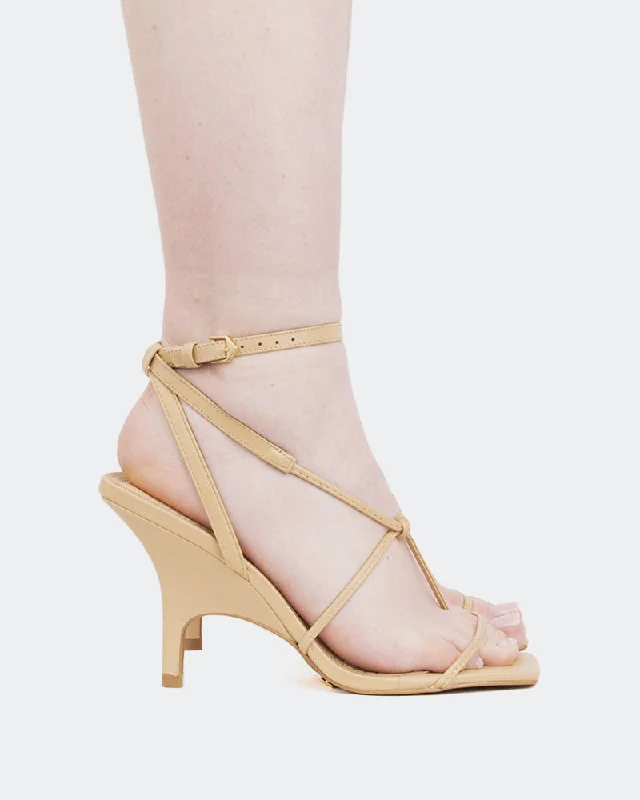 Chic and trendy women's shoes for the officeLiquid Tan Leather