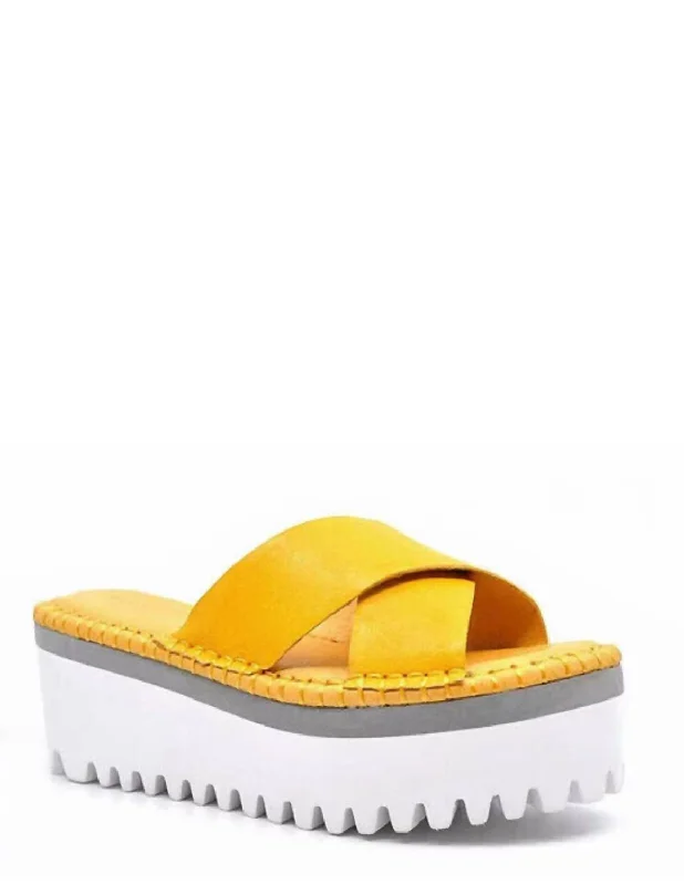 Chic and stylish women's shoes for cocktail partiesMadison Sandals In Yellow Leather Chic and stylish women's shoes for cocktail partiesMadison Sandals In Yellow Leather