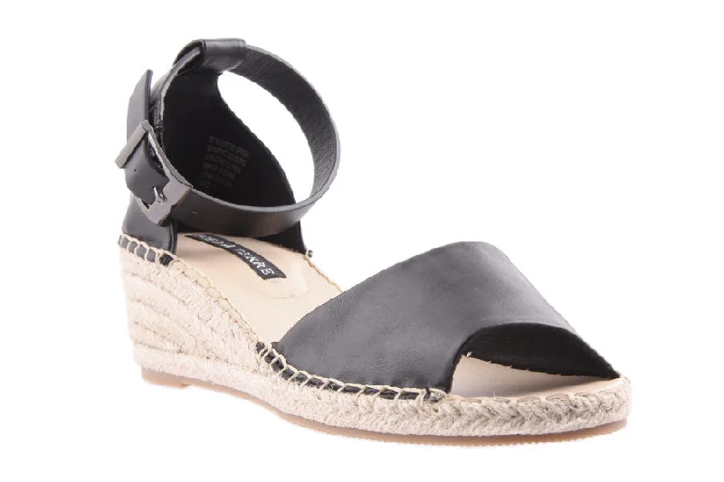 Stylish and supportive women's shoes for high archesMASSAI BLACK