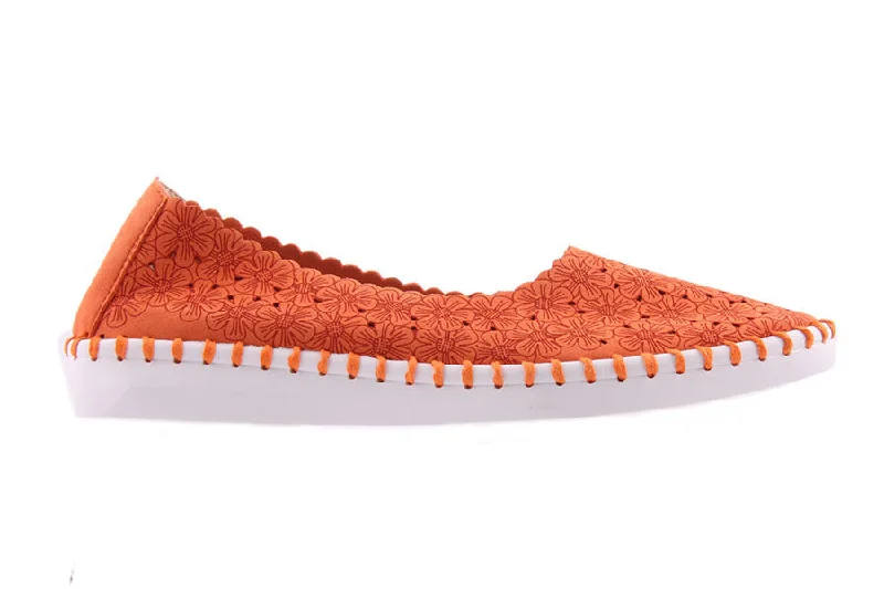 Practical and functional women's footwear solutionsPAINTER ORANGE