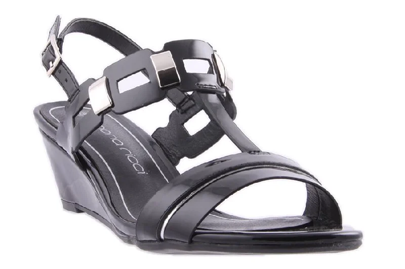Luxurious and opulent women's shoe optionsSHELBY BLACK