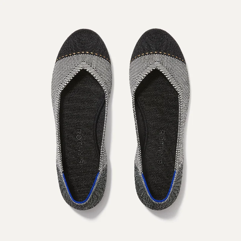 Bold and striking women's shoe fashionsThe Flat - Grey Mist Captoe