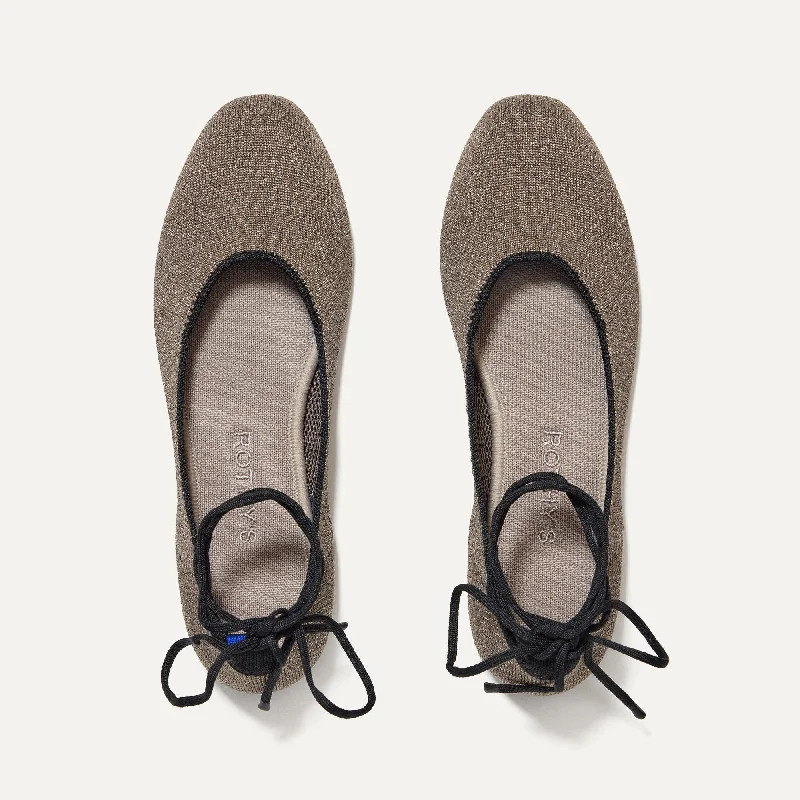Sleek and modern women's footwear optionsThe Square Wrap - Pewter