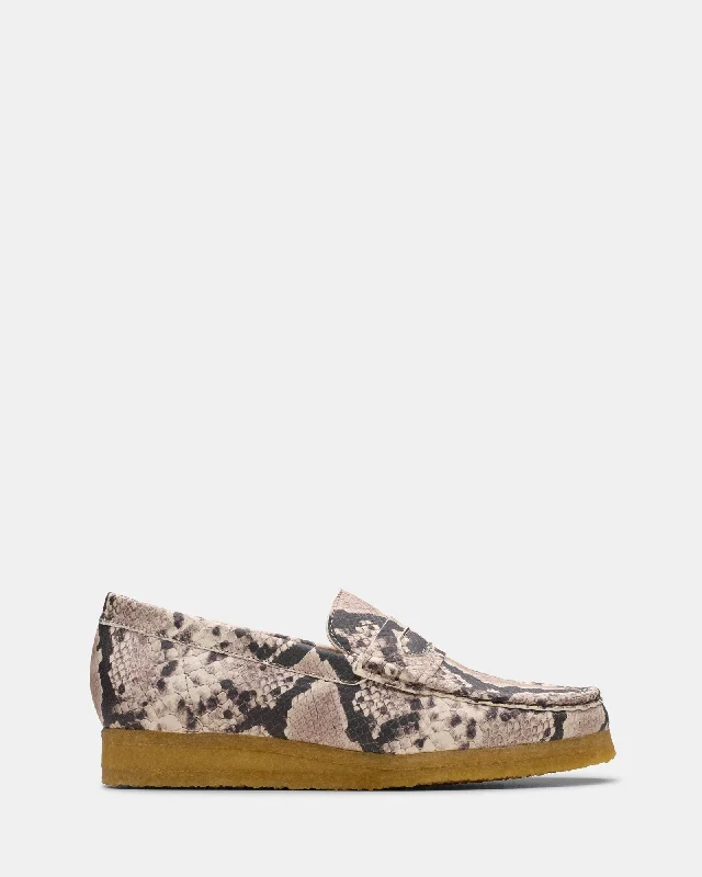 Comfy and stylish women's shoes for everyday casual wearWALLABEE LOAFER (W) Grey Snake Lea