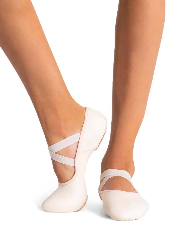 Fashion-forward and trendy women's shoe stylesWomen's Hanami Leather Ballet Shoe In Light Pink