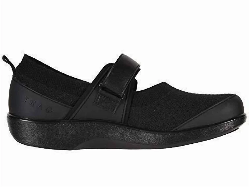 Comfy and stylish women's shoes for walkingWomen's Qutie Shoes In Black