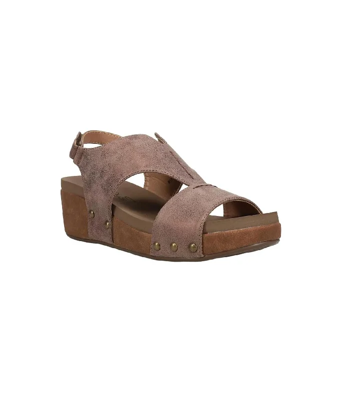 Stunning and eye-catching women's footwearWomen's Refreshing Wedge Sandal In Bronze Stunning and eye-catching women's footwearWomen's Refreshing Wedge Sandal In Bronze