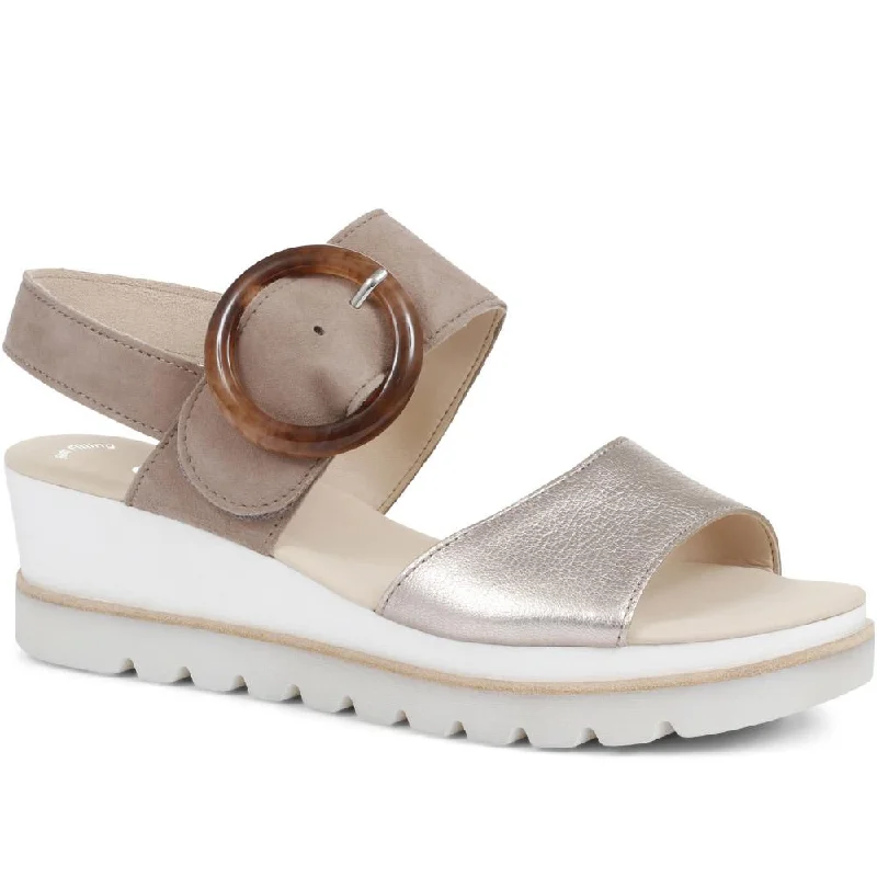 Chic and stylish women's shoes for fashion weekYeo Wedge Sandals with Buckle - GAB31512 / 317 897 Chic and stylish women's shoes for fashion weekYeo Wedge Sandals with Buckle - GAB31512 / 317 897