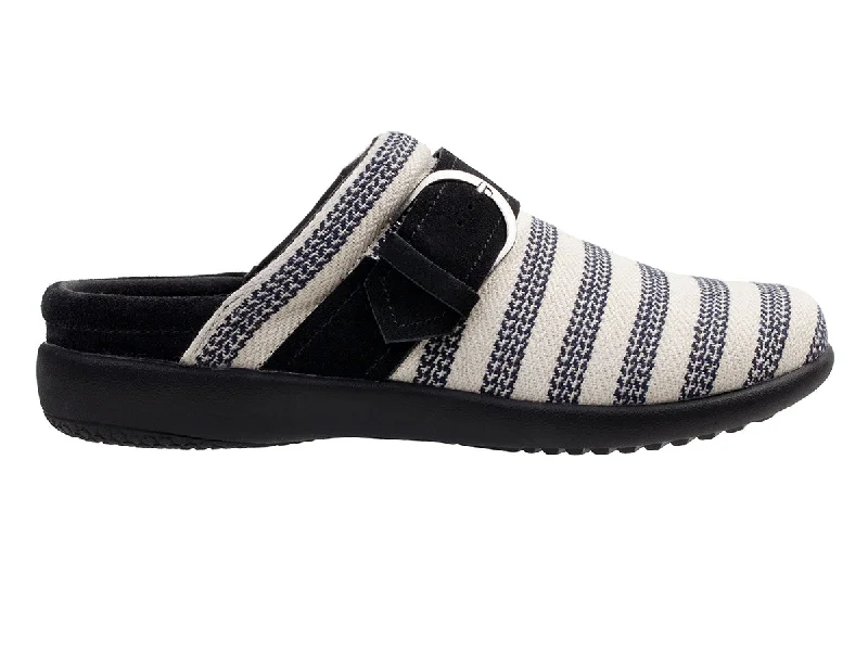 Flattering and stylish women's shoes for wide feetAria Stripe Slide
