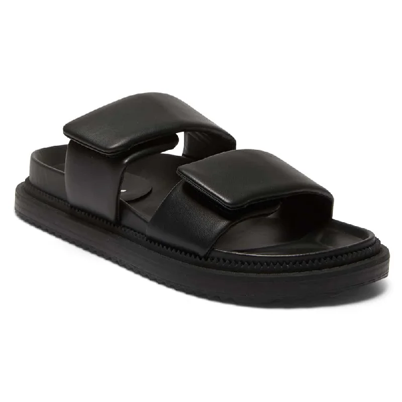 Flattering and figure-hugging women's footwearBahamas Slide in Black Smooth