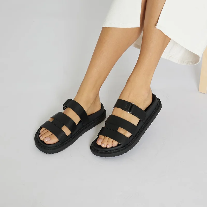 Stylish and elegant women's shoes for weddingsBalmoral Sandal in Black Smooth