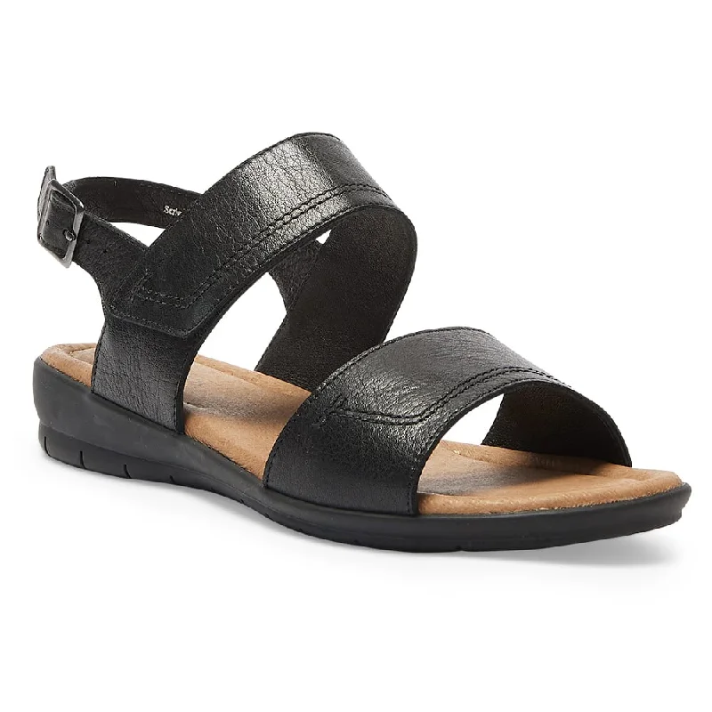 Stylish and practical women's shoes for rainy daysDarwin Wedge in Black Leather