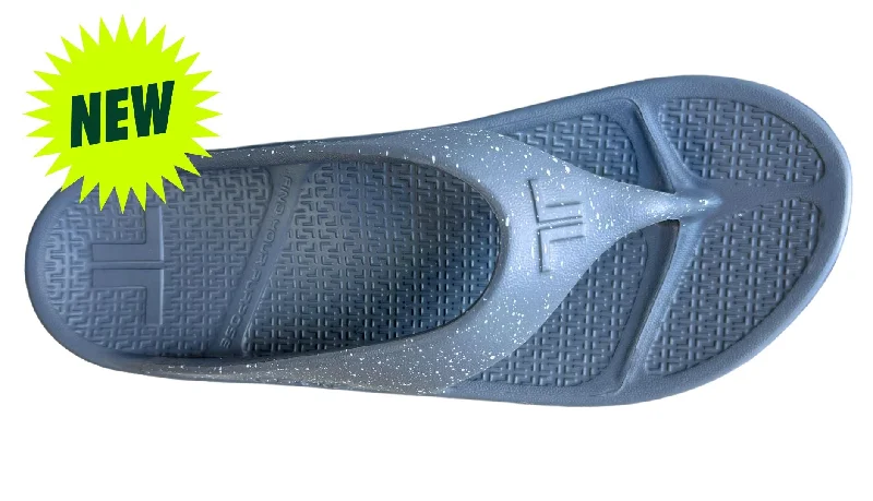 Classic and timeless women's footwear choicesDolphin Gray/White Splash