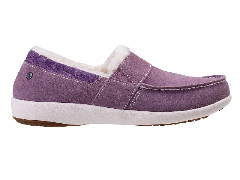 Chic and trendy women's shoe fashionsFiesta Cozy Slip-On